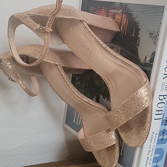 Gold wedge heels- glittery sparkly - Picture 6 of 7